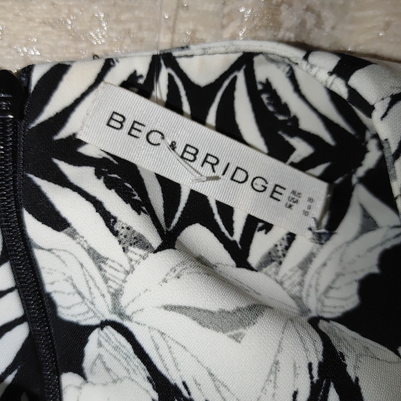 BEC & BRIDGE FLORAL MINI DRESS 6 - Picture 6 of 6